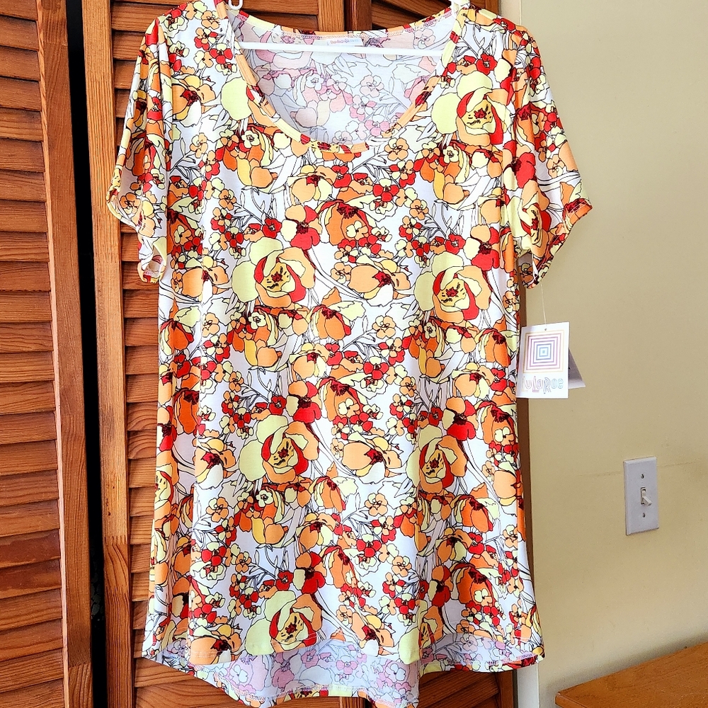 Floral Short Sleeve Top Short Sleeve LuLaRoe Cassic T